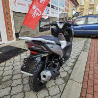 SR1 125i GT, šedá, záruka 4 roky, ABS, TCS